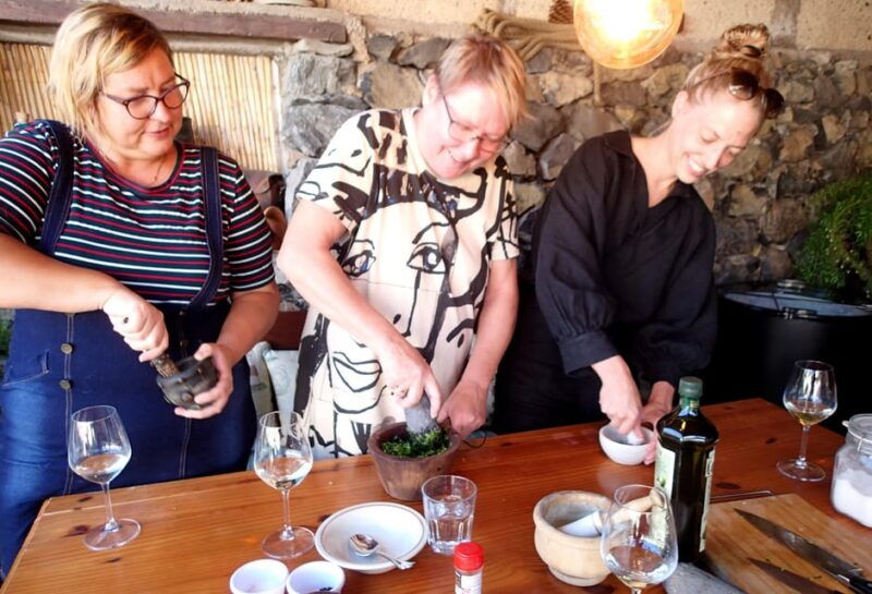 mojo-workshop-cooking-class-in-ancient-canarian-village