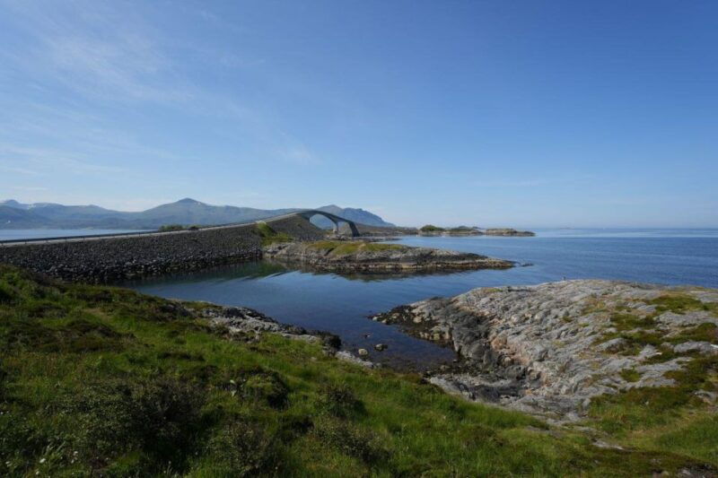 molde-atlantic-ocean-road-varden-audio-guide-bus-tour