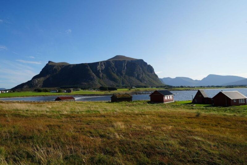 molde-atlantic-ocean-road-varden-audio-guide-bus-tour