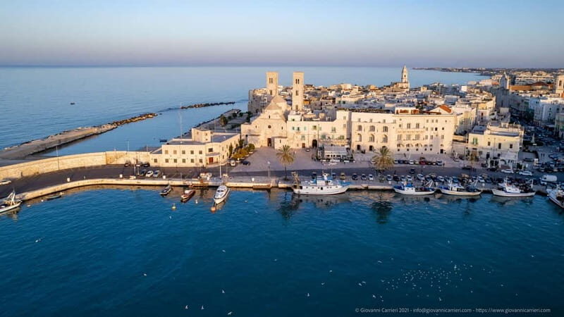 Molfetta: tour of the main attractions of Molfetta - Exploring the Historic Center and Old Port