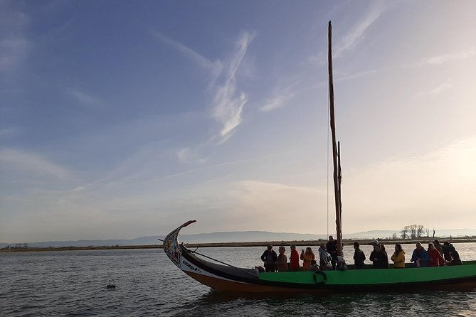 moliceiro-boat-tour-through-the-ria-de-aveiro-2