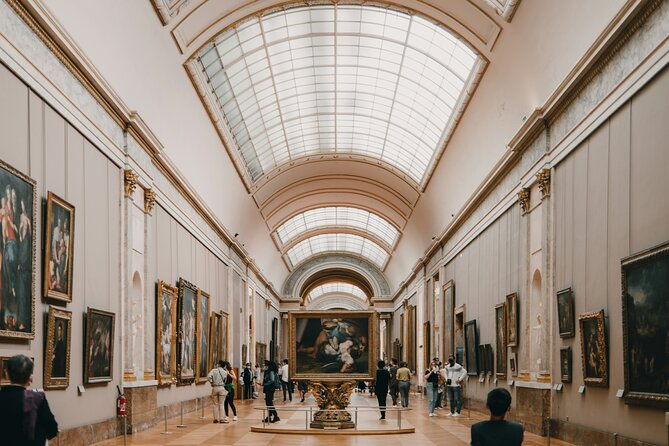 mona-lisa-and-treasures-louvre-museum-experience-6-people-max