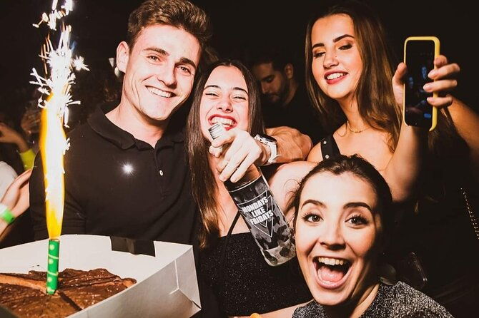 mondays-like-fridays-girls-3-free-drinks-admission-ticket