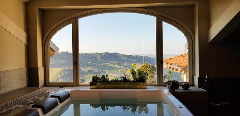 monforte-dalba-jacuzzi-ritual-with-wine-tasting