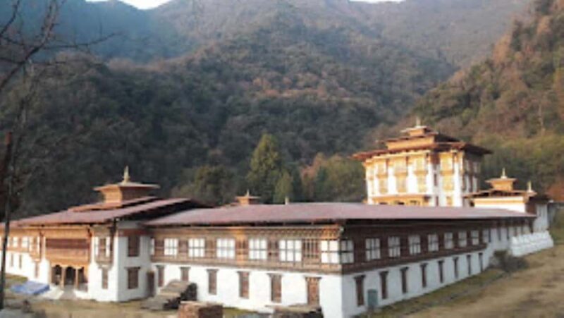 Mongar Highland Monasteries & Dzong Trail 7 Days / 6 Nights - Who Should Consider This Tour?