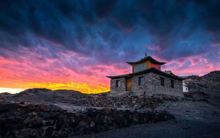 mongolian-odyssey-throughout-the-gobi-10-days