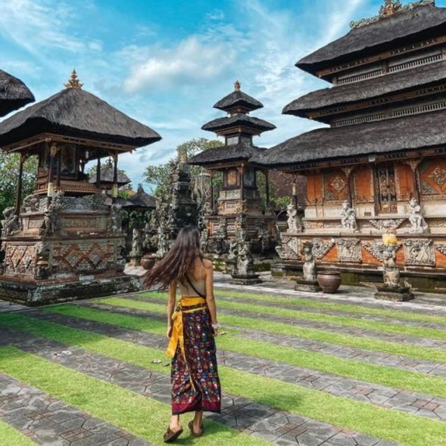 monkey-foresttemple-waterfall-rice-terrace-art-villages