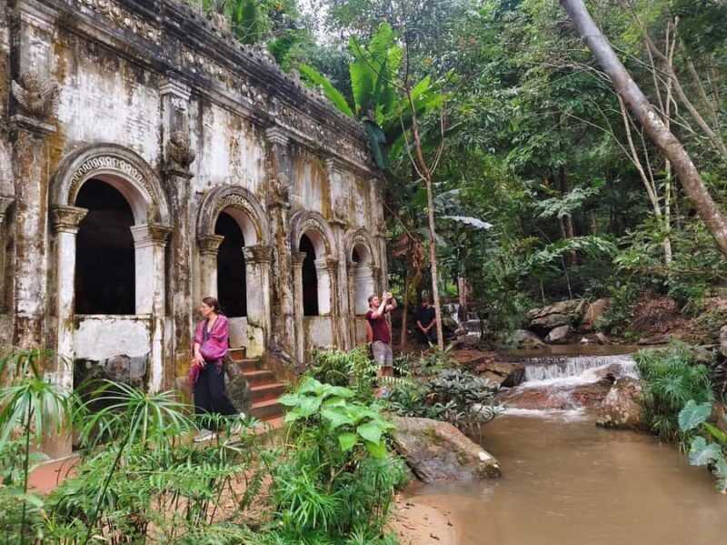 Monks chanting, Wat Doi Suthep and Wat Phalad+ Meditation - Final Thoughts
