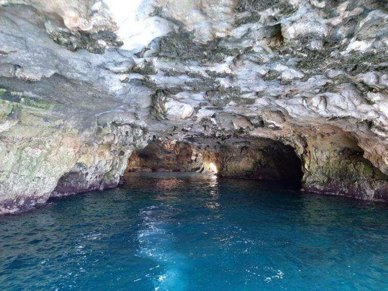 monopoli-2-5-hour-guided-boat-tour-topolignano-a-mare-caves