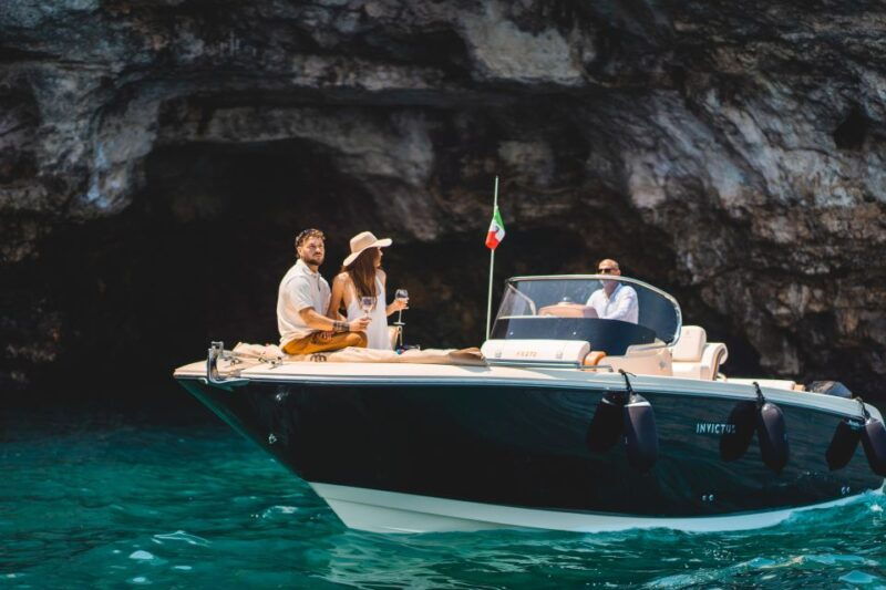 monopoli-private-sightseeing-speedboat-tour-with-champagne