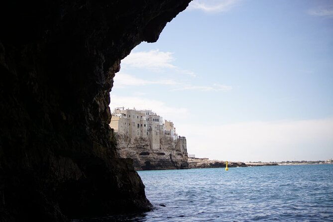 monopoli-shared-tour-by-gozzo-boat-to-the-polignano-caves