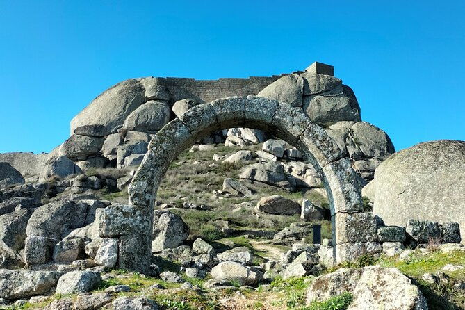 monsanto-tvs-dragonstone-got-full-day-private-tour-from-lisbon