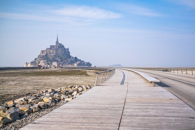 mont-saint-michel-guided-day-trip-with-hotel-pickup