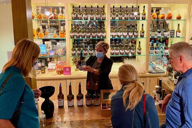 mont-saint-michel-small-group-by-minivan-from-paris-with-calvados