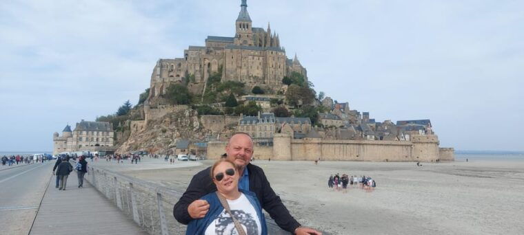 mont-saint-michel-vip-trip-private-luxury-van-from-paris