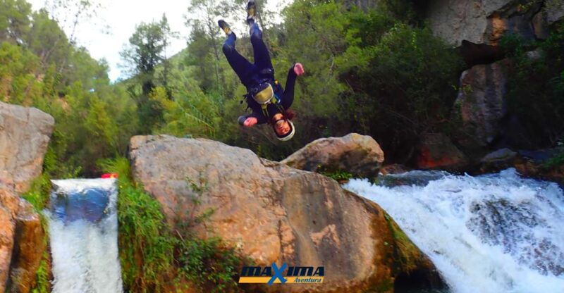 montanejos-guided-whitewater-rafting-adventure