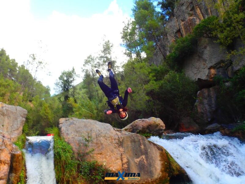 montanejos-guided-whitewater-rafting-adventure