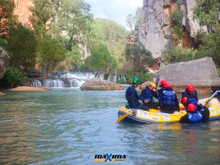montanejos-guided-whitewater-rafting-adventure