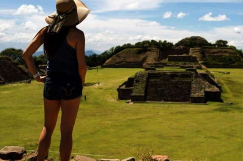 monte-alban-walking-tour