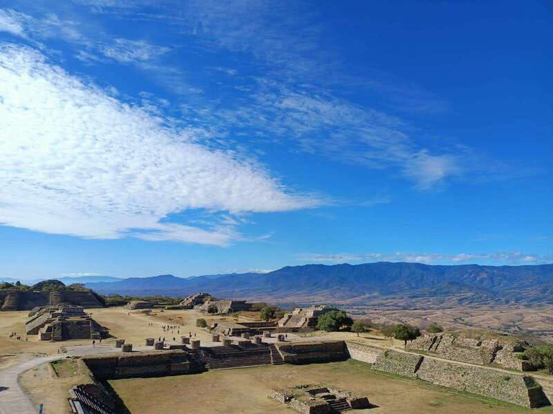 monte-alban-walking-tour