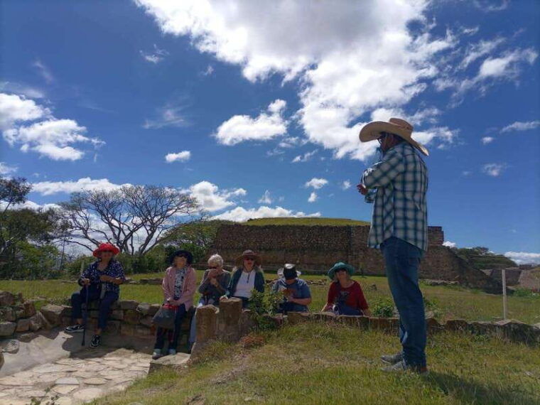 monte-alban-walking-tour