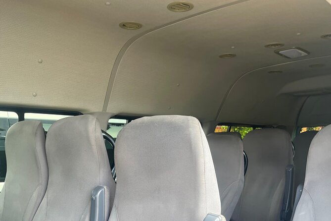 montego-bay-airport-and-riu-palace-jamaica-private-shuttle