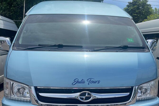 montego-bay-airport-and-secrets-wild-orchid-private-shuttle