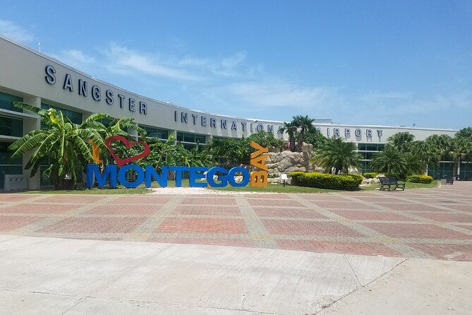 montego-bay-airport-transfer-to-ocho-rios-and-runnaway-bay-hotelsprivate