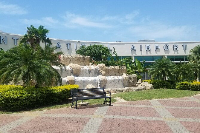 montego-bay-airport-transfer-to-ocho-rios-and-runnaway-bay-hotelsprivate