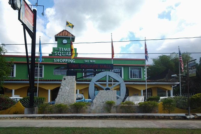 montego-bay-excursion-negril-7-miles-beach-ricks-cafe-and-time-square-shopping