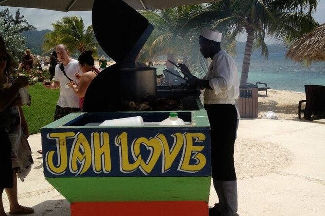 montego-bay-highlights-tour-with-shopping-bamboo-river-rafting-2