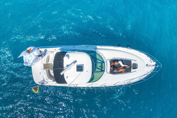 montego-bay-private-yacht-tour-with-open-bar-and-lunch