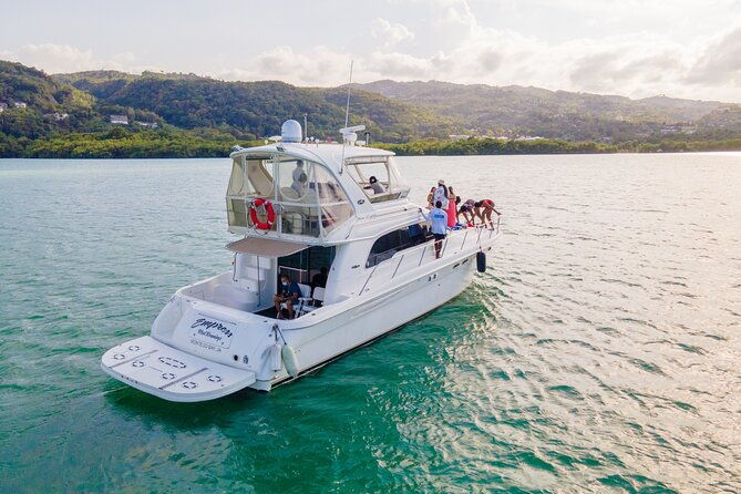 montego-bay-private-yacht-tour-with-open-bar-and-lunch