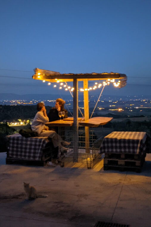 montepulciano-artisan-heroic-wine-tasting-at-the-terrace