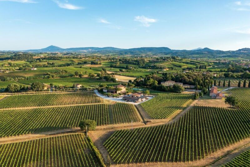 montepulciano-wine-tasting-with-typical-tuscan-cold-cuts