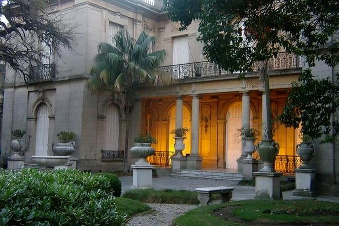 montevideo-highlights-walking-tour-with-a-guide