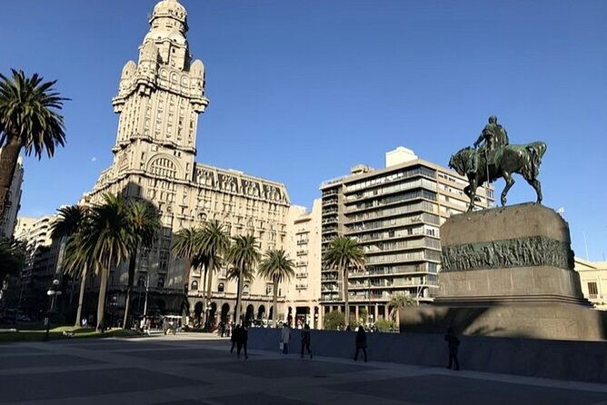 montevideo-highlights-walking-tour-with-a-guide