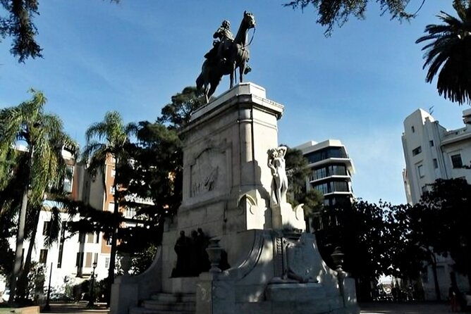 montevideo-highlights-walking-tour-with-a-guide