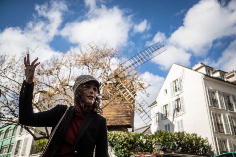 montmartre-in-songs-tour-with-a-professional-singer