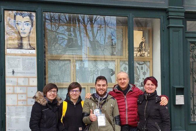 montmartre-sacre-coeur-private-historical-2-hour-walking-tour-in-paris