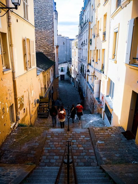 montmartre-semi-private-guided-stroll-in-bohemian-paris