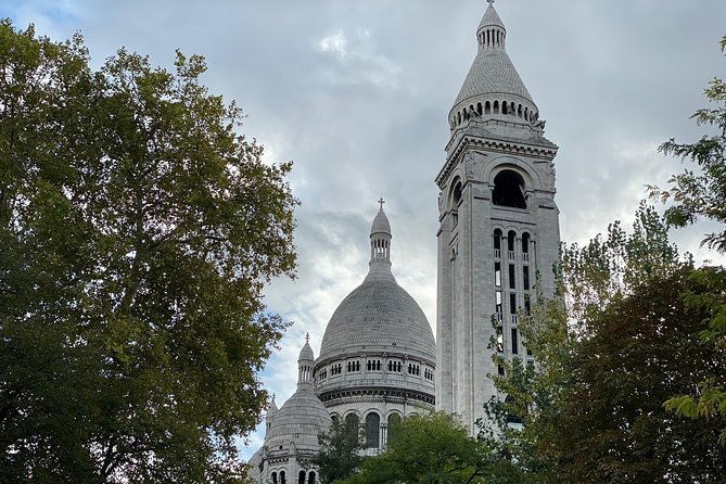montmartre-semi-private-walking-tour-max-6-people-guaranteed