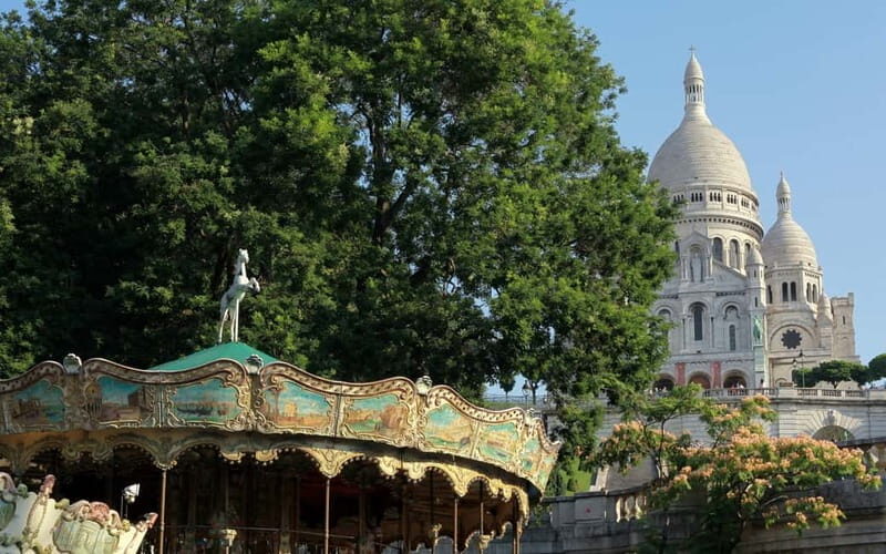 Montmartre : Small Group Guided Walking Tour - Discovering Montmartre Through a Guided Lens