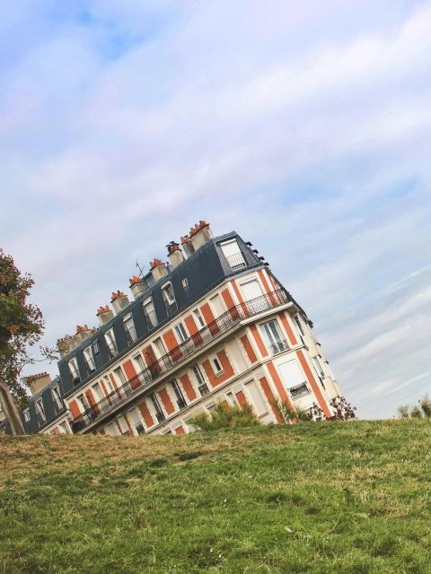 montmartre-the-old-artist-village-and-its-unique-charm-2