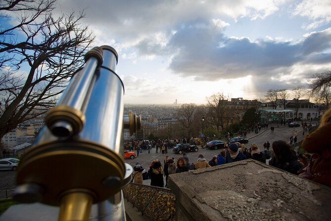 montmartre-the-old-artist-village-and-its-unique-charm