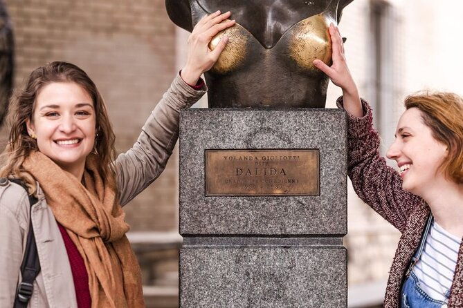 montmartre-tour-with-a-local-guide-private-100-personalized