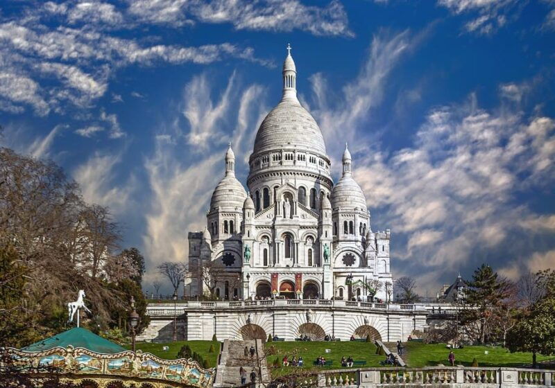 montmartre-walking-tour-with-a-local-guide