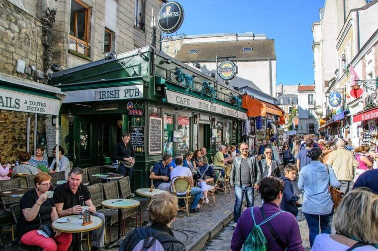 montmartre-walking-tour-with-a-local-guide