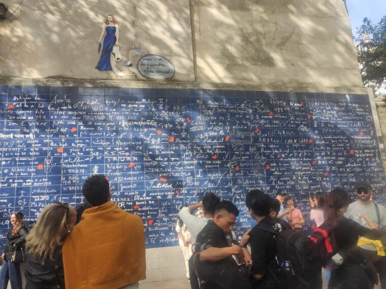 montmartre-walking-tour-with-a-local-guide