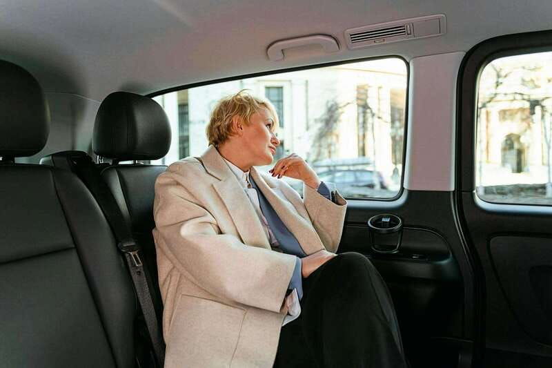 montreal-3-hour-private-car-tour-with-expert-local-guide